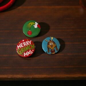 Grinch Christmas Button Pin Set Dr. Seuss Max the Dog & Merry Grinchmas